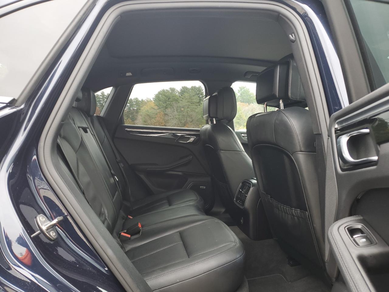 2018 Porsche Macan VIN: WP1AA2A51JLB21741 Lot: 90332305