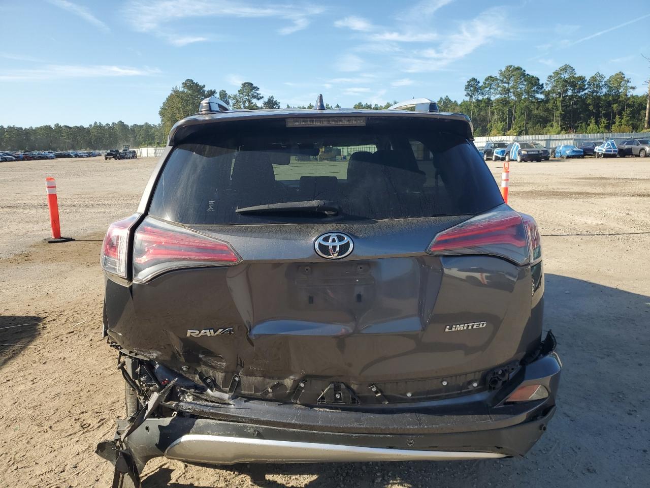 2016 Toyota Rav4 Limited VIN: JTMYFREV8GJ098113 Lot: 85704325