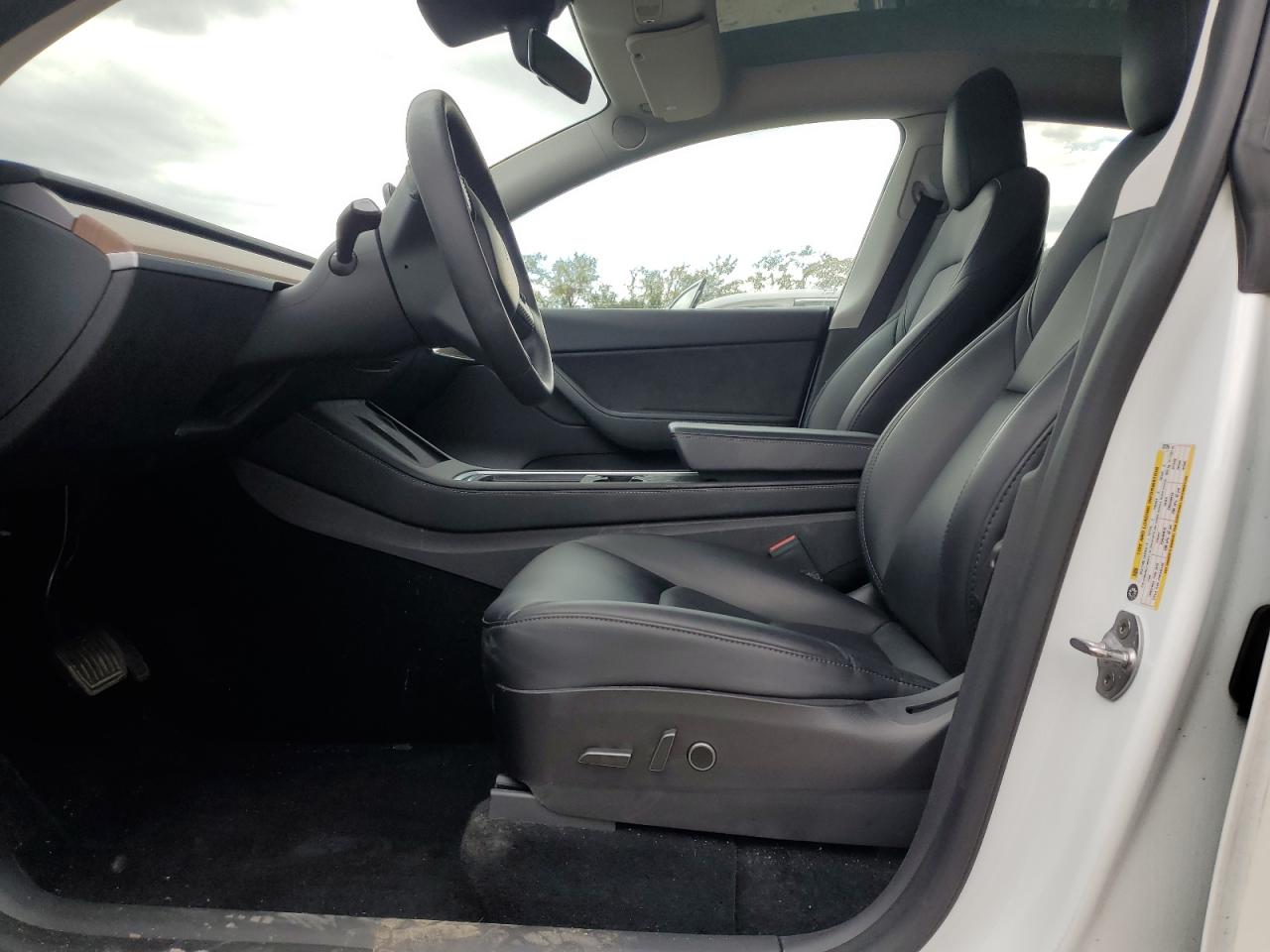 2022 Tesla Model Y VIN: 7SAYGAEE7NF327256 Lot: 85566075