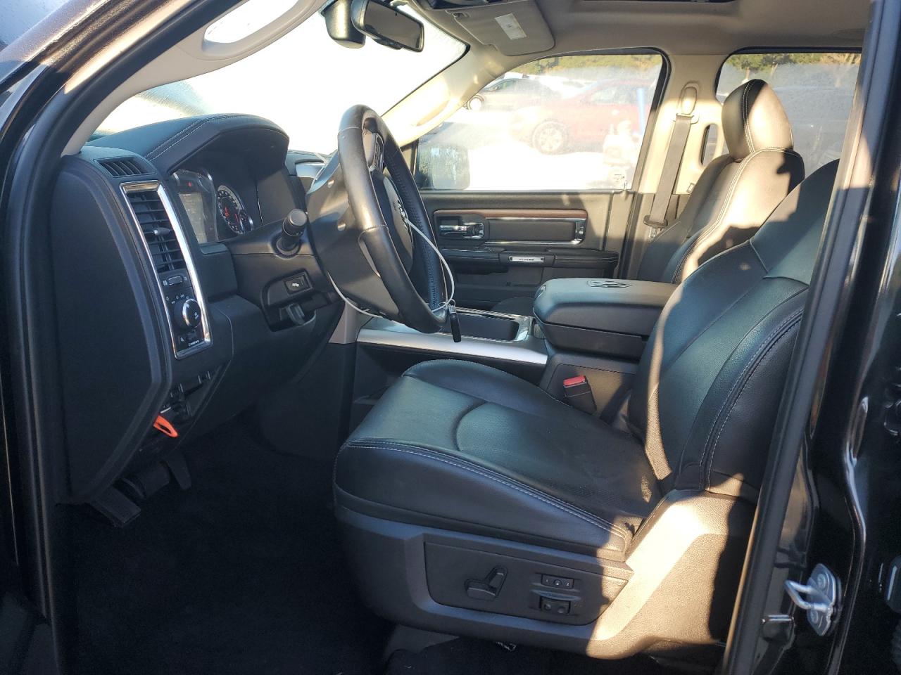 2016 Ram 1500 Laramie VIN: 1C6RR7JT1GS205749 Lot: 90330815