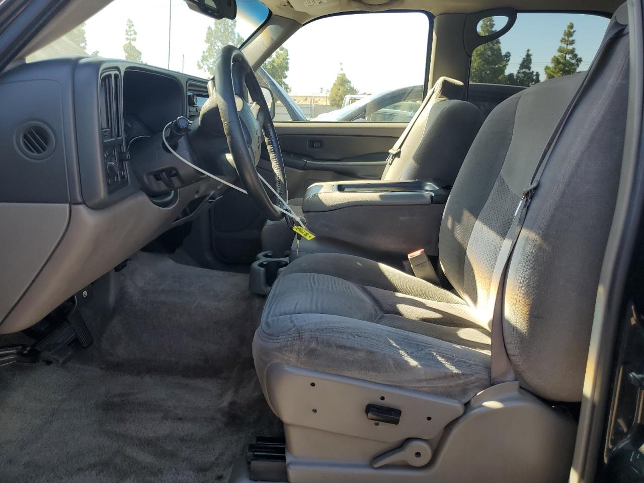 2003 Chevrolet Tahoe C1500 VIN: 1GNEC13V53R233325 Lot: 82772675