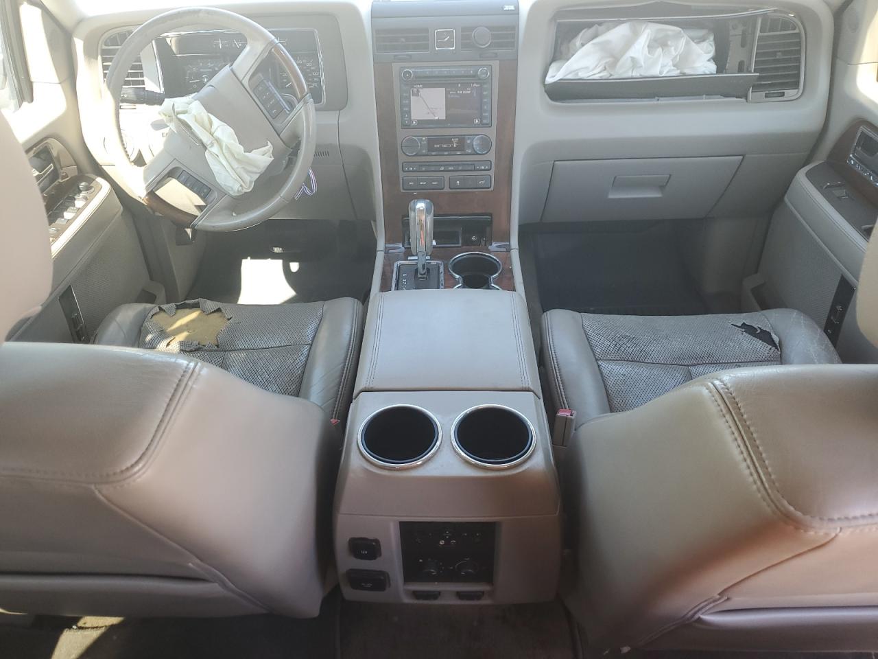 2011 Lincoln Navigator VIN: 5LMJJ2H5XBEJ09156 Lot: 89554575