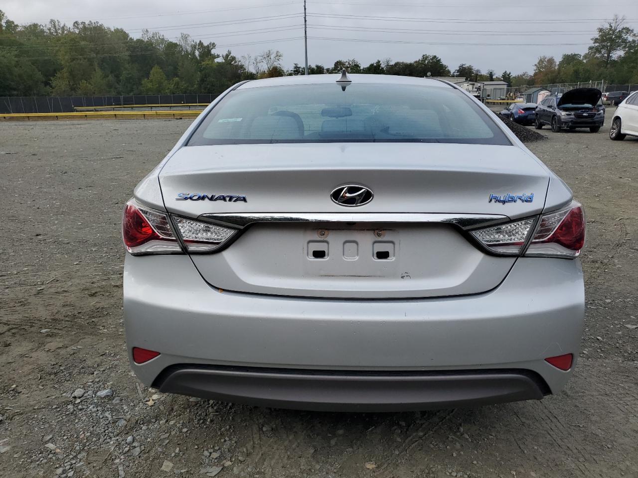 2015 Hyundai Sonata Hybrid VIN: KMHEC4A45FA139223 Lot: 82395835