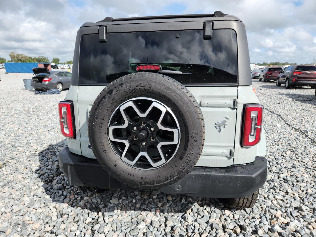 2022 Ford Bronco Base VIN: 1FMDE5AH4NLB10085 Lot: 85553485