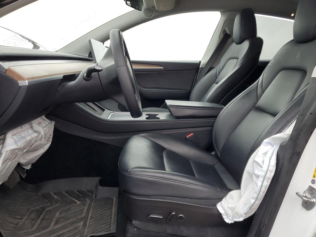 2023 Tesla Model Y VIN: 7SAYGAEE1PF593990 Lot: 86592595