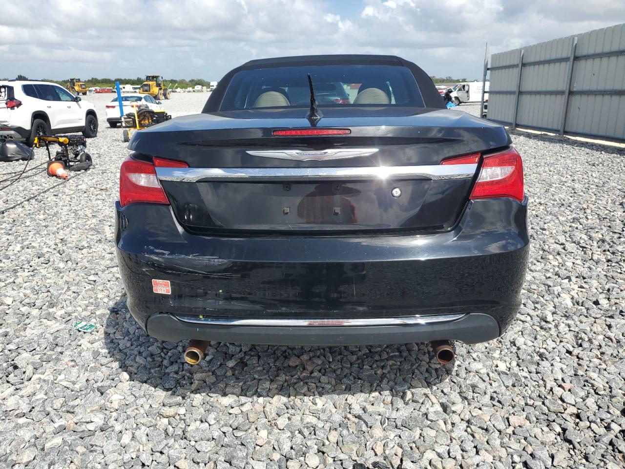 2011 Chrysler 200 Touring VIN: 1C3BC2EB2BN570436 Lot: 84390135