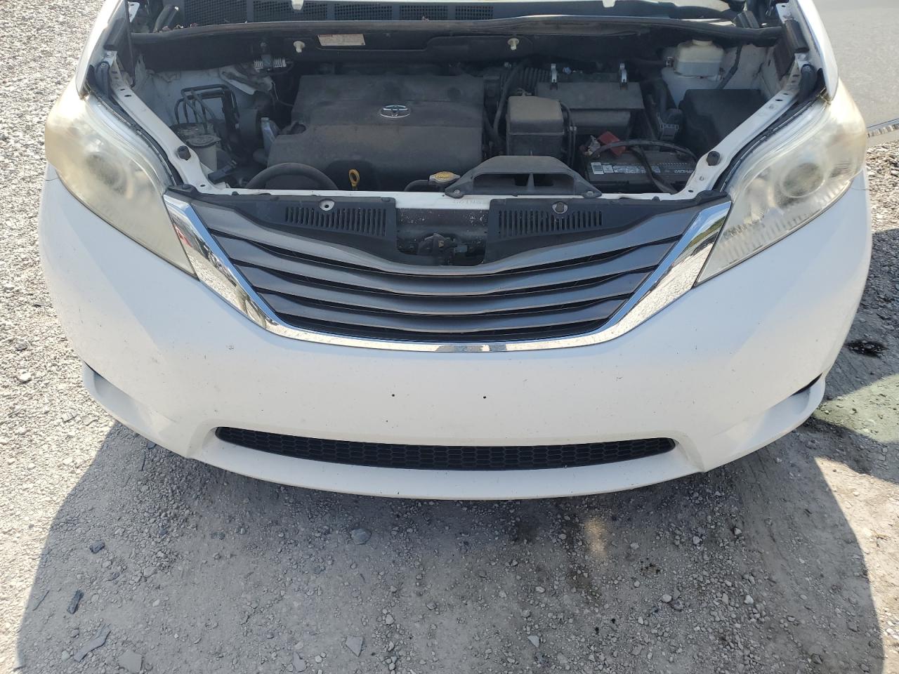 2012 Toyota Sienna Xle VIN: 5TDYK3DC9CS220211 Lot: 84572105