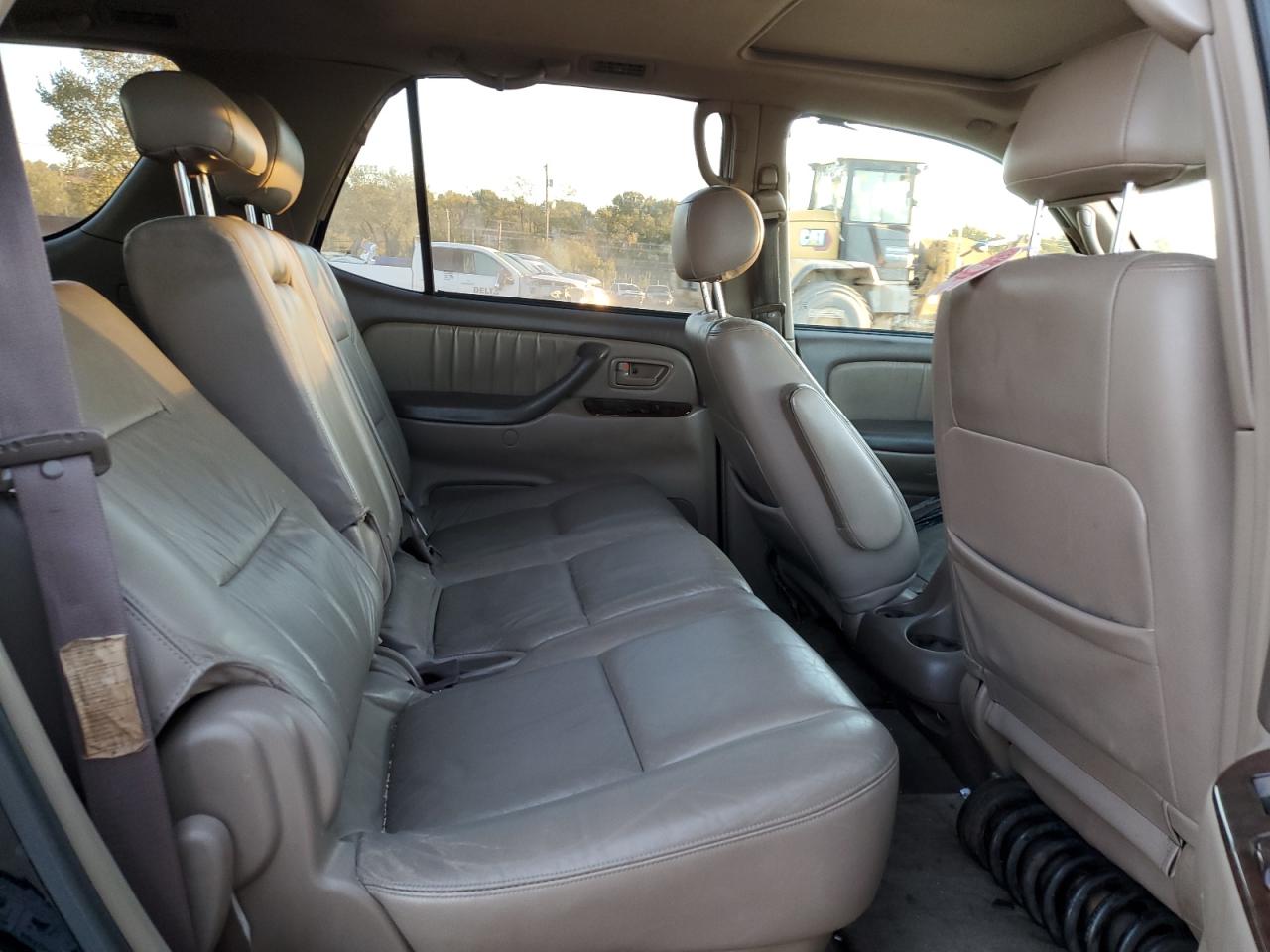 2003 Toyota Sequoia Limited VIN: 5TDZT38A93S205136 Lot: 87073725