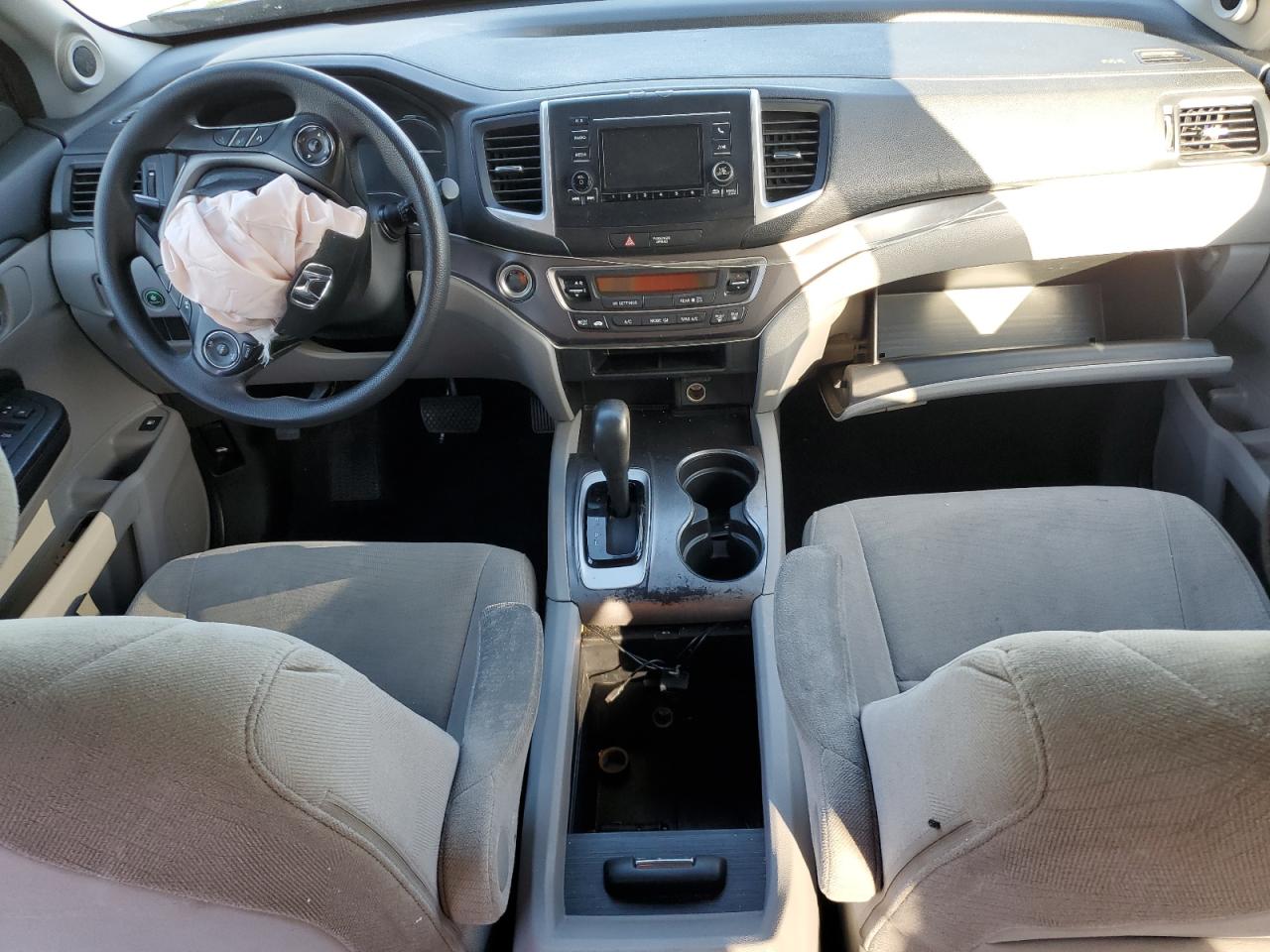 2018 Honda Pilot Lx VIN: 5FNYF5H18JB010029 Lot: 82527935