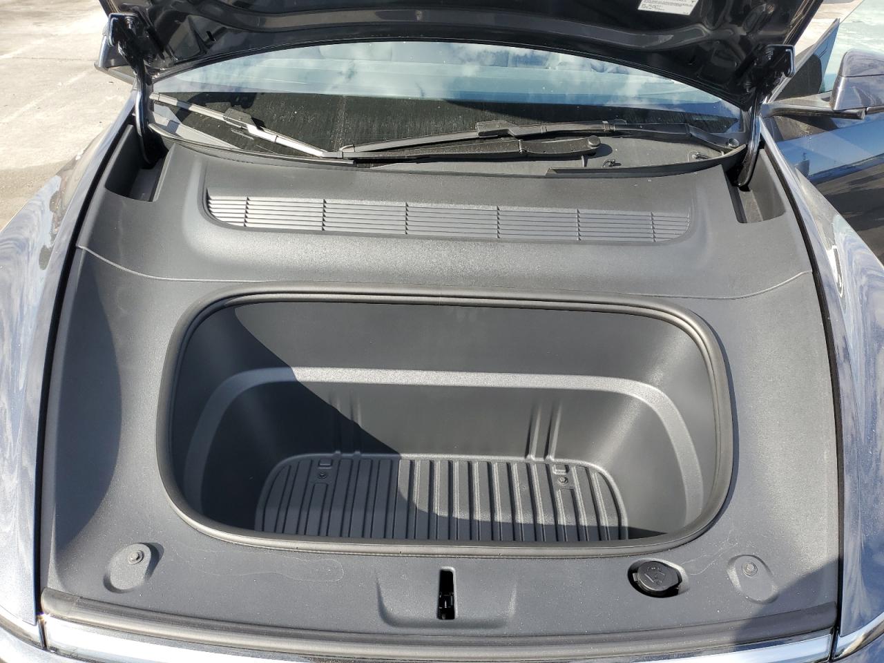 2026 Tesla Model Y VIN: 7SAYGDEEXTF324320 Lot: 87467945