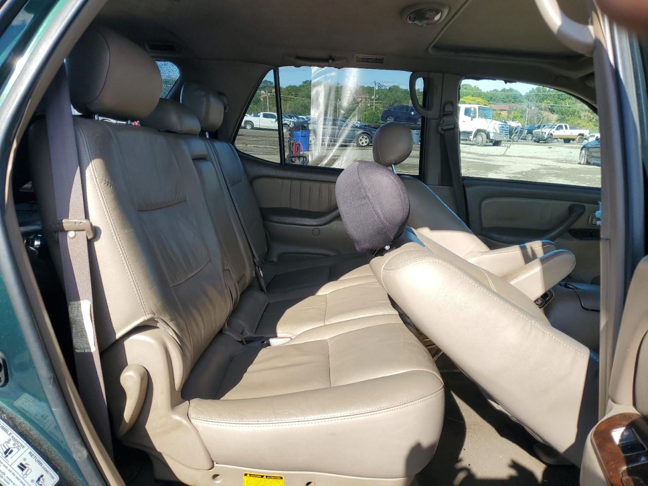 2002 Toyota Sequoia Limited VIN: 5TDBT48A02S098449 Lot: 85860915