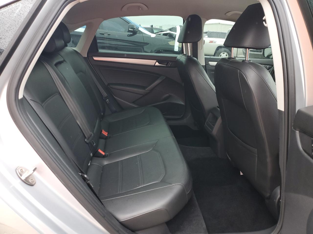 2015 Volkswagen Passat S VIN: 1VWAS7A34FC111333 Lot: 85705645