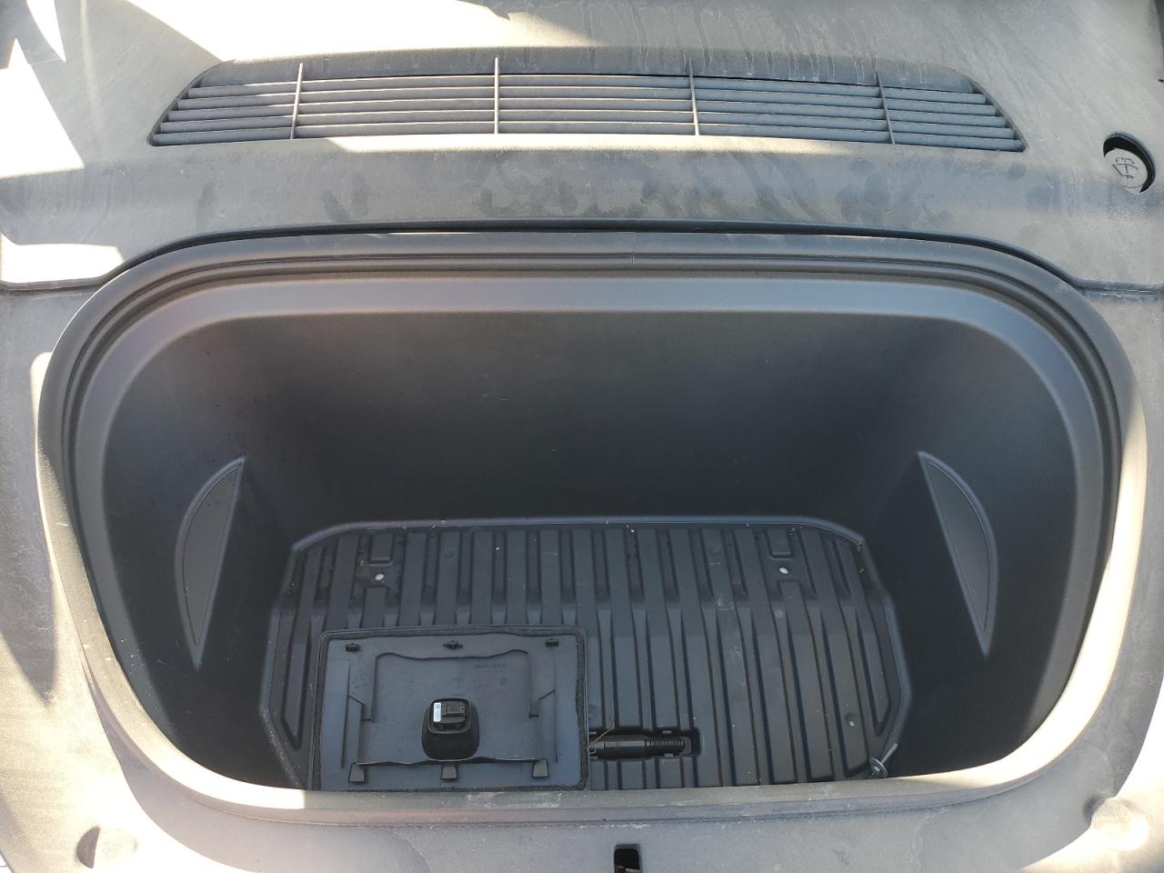 2024 Tesla Model Y VIN: 7SAYGAEE4RF149473 Lot: 85130955