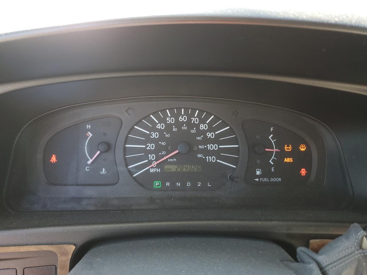 1999 Toyota Sienna VIN: 4T3ZF19C0XU130858 Lot: 82680385