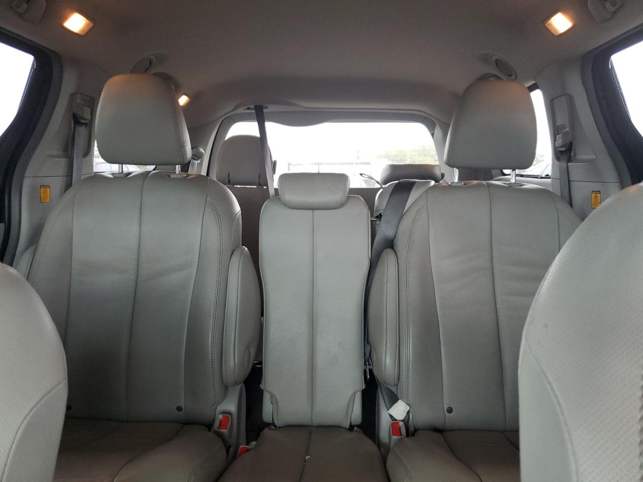 2013 Toyota Sienna Xle VIN: 5TDYK3DC9DS377383 Lot: 85165895