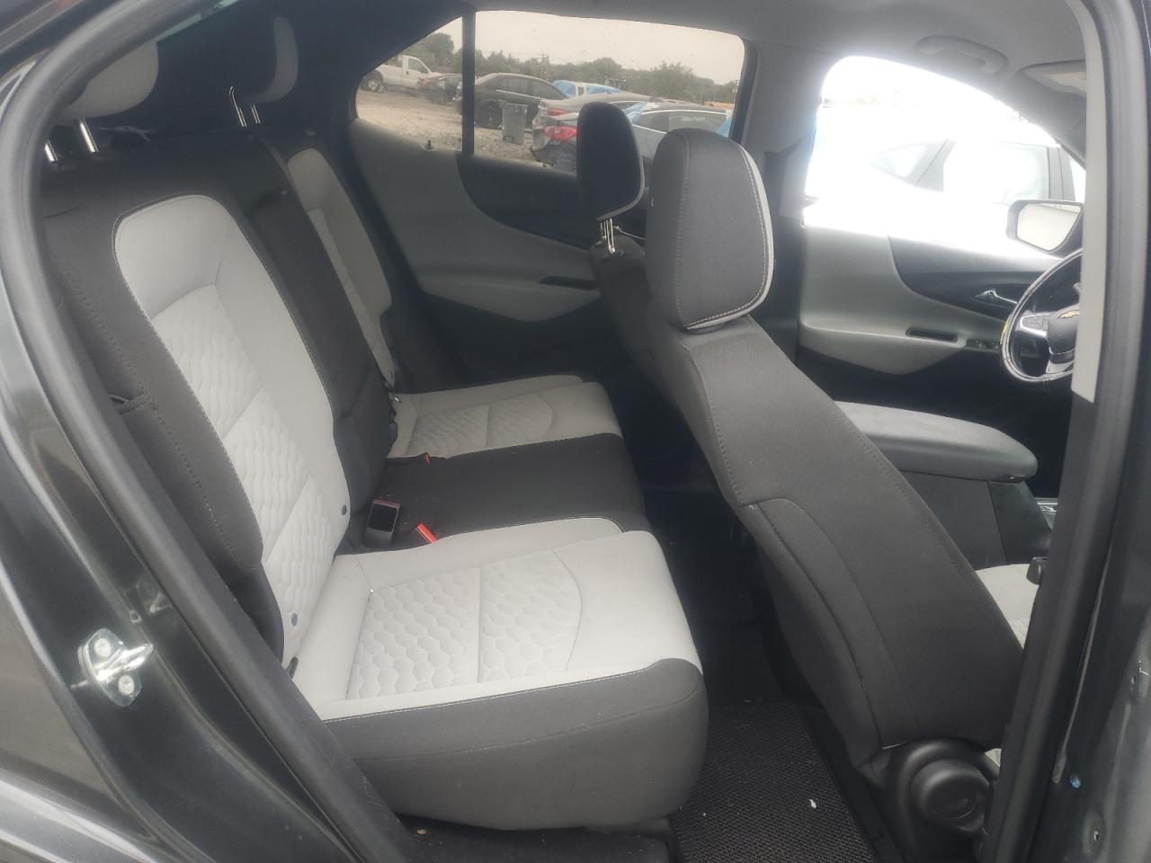 2018 Chevrolet Equinox Ls VIN: 2GNAXREV8J6219295 Lot: 82444505