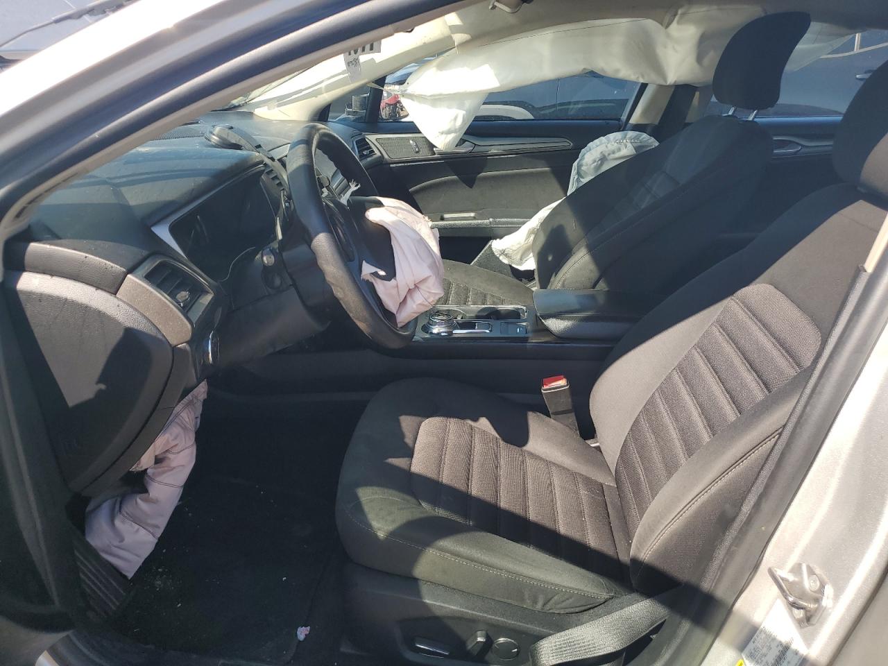 2018 Ford Fusion Se VIN: 3FA6P0HDXJR165851 Lot: 81879125