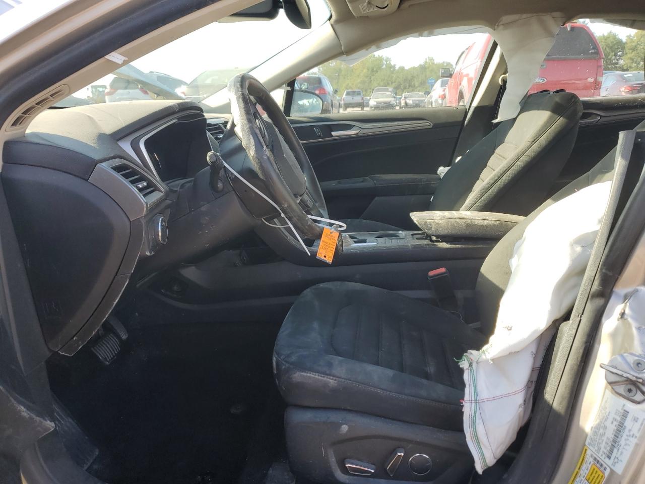 2019 Ford Fusion Se VIN: 3FA6P0LU5KR183909 Lot: 85678865