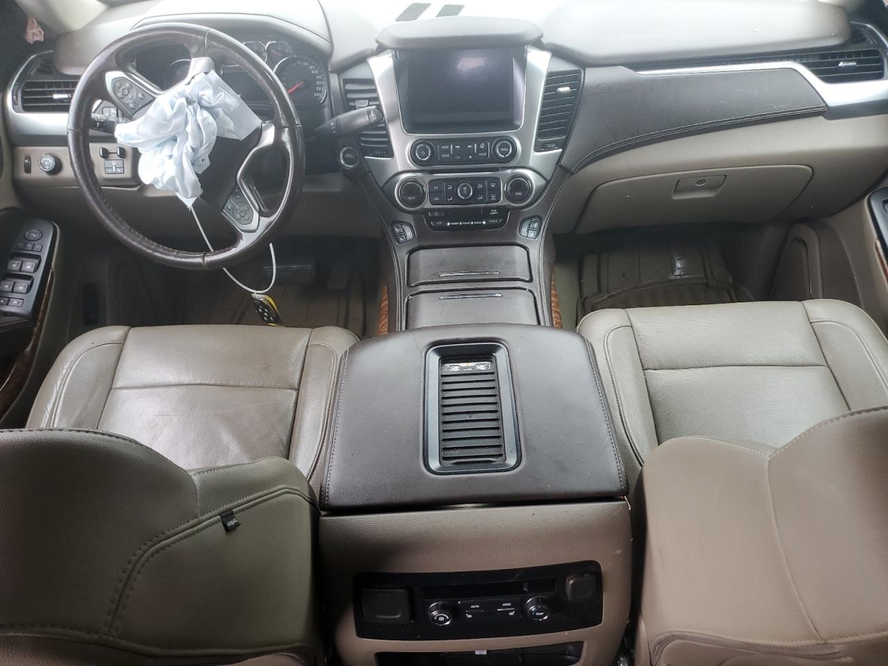 2018 Chevrolet Tahoe K1500 Premier VIN: 1GNSKCKC4JR144697 Lot: 82199795