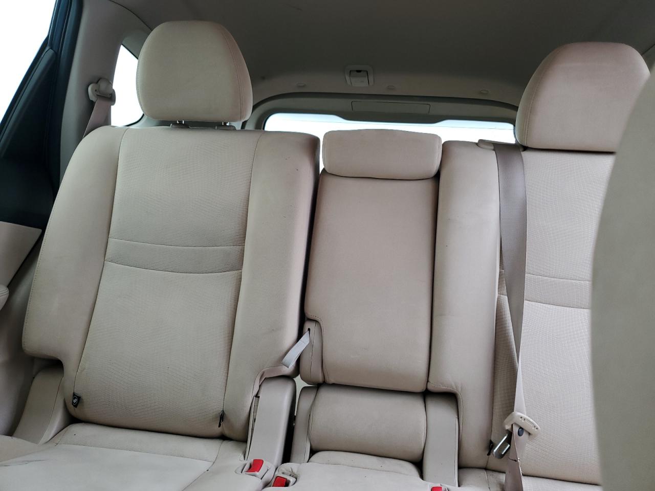 2015 Nissan Rogue S VIN: KNMAT2MV9FP562895 Lot: 85294615