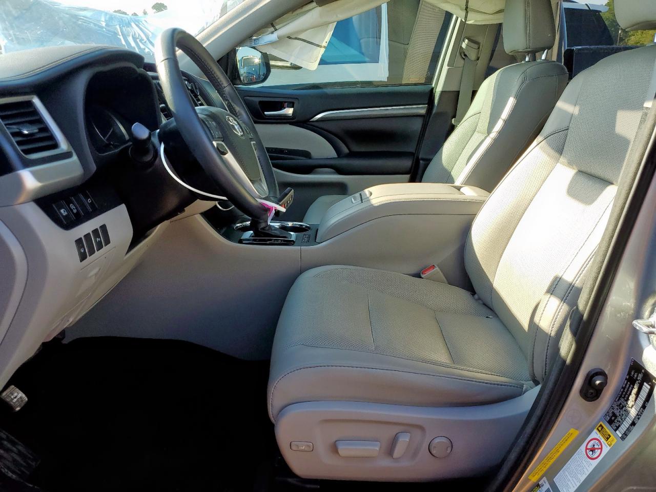 2018 Toyota Highlander Limited VIN: 5TDYZRFH0JS248595 Lot: 82233975