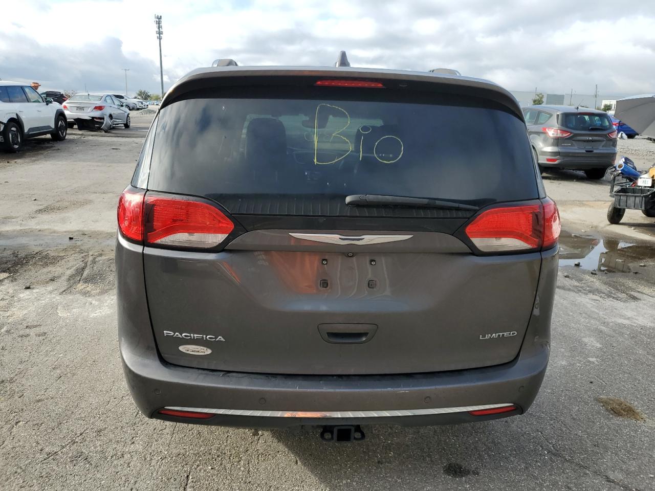 2017 Chrysler Pacifica Limited VIN: 2C4RC1GG2HR841360 Lot: 90552115