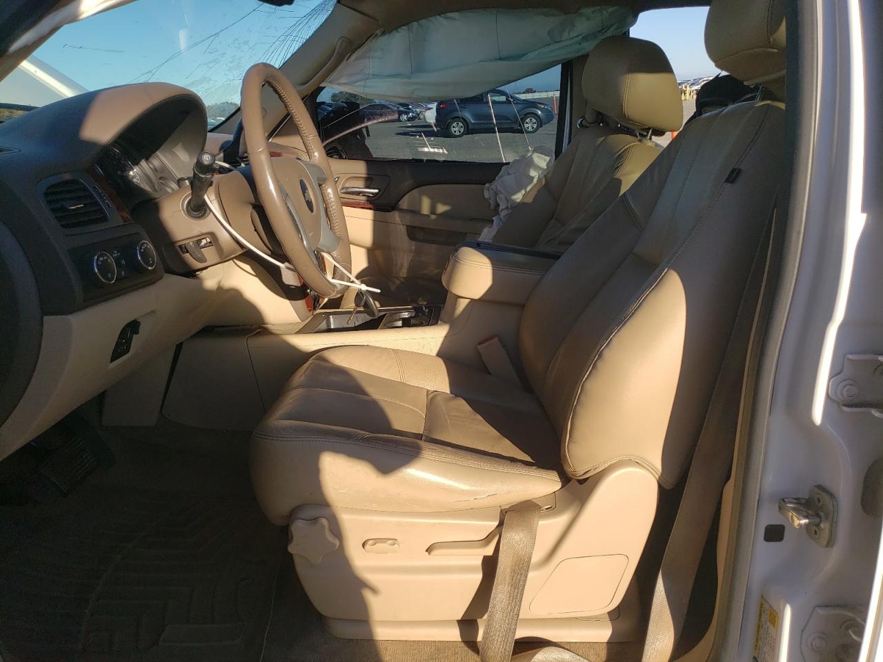 2013 Chevrolet Tahoe K1500 Lt VIN: 1GNSKBE05DR343788 Lot: 90511385