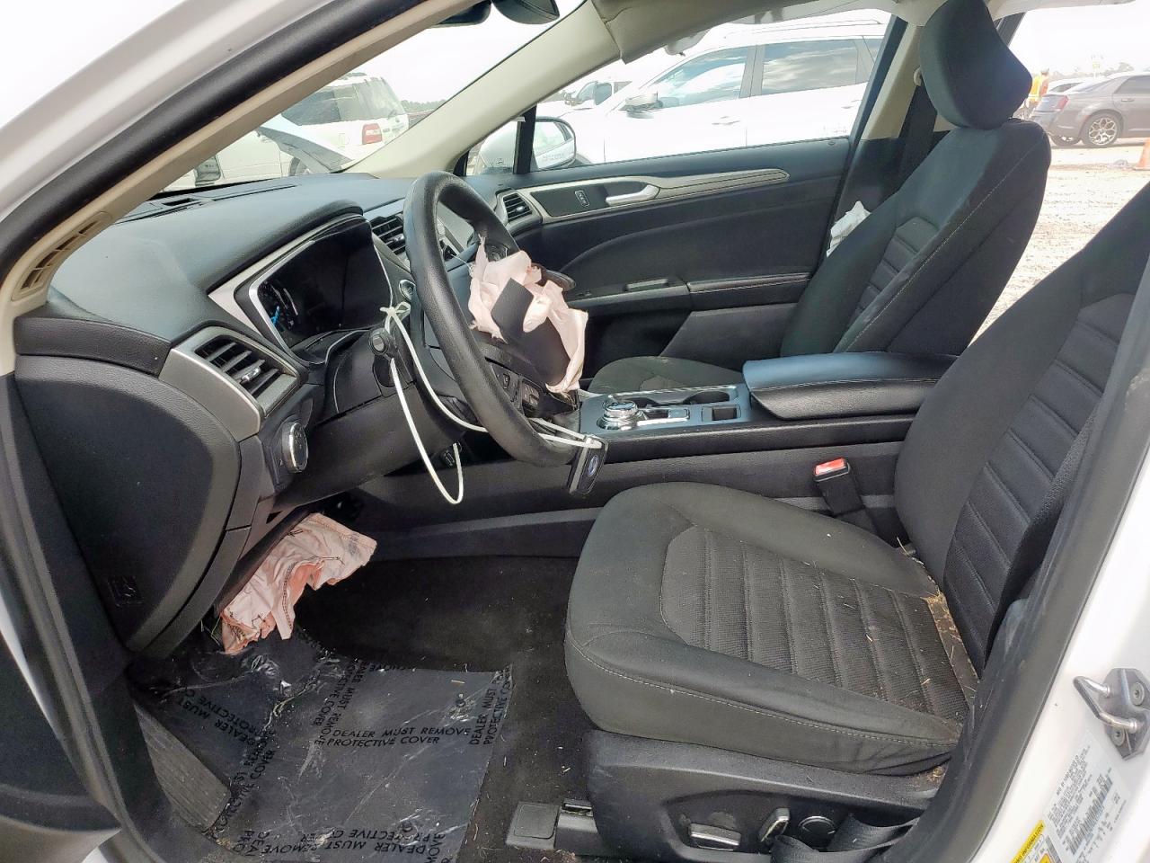 2020 Ford Fusion Se VIN: 3FA6P0T99LR172375 Lot: 89670285