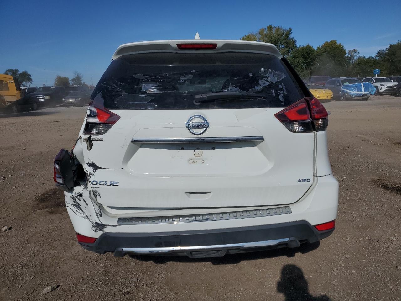 2017 Nissan Rogue S VIN: KNMAT2MV6HP559620 Lot: 86085105