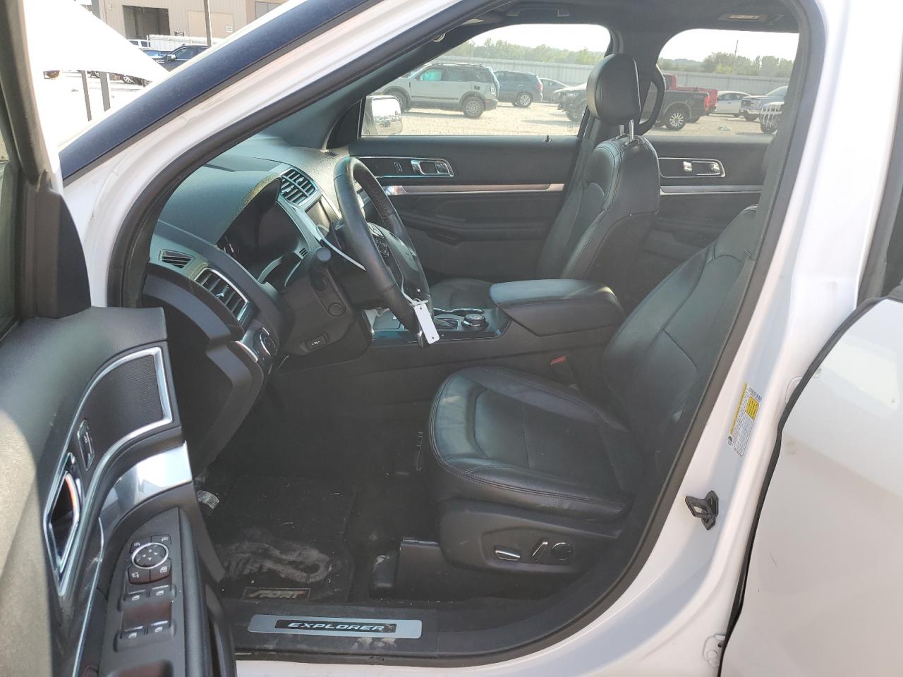 2016 Ford Explorer Sport VIN: 1FM5K8GTXGGC33640 Lot: 85168195