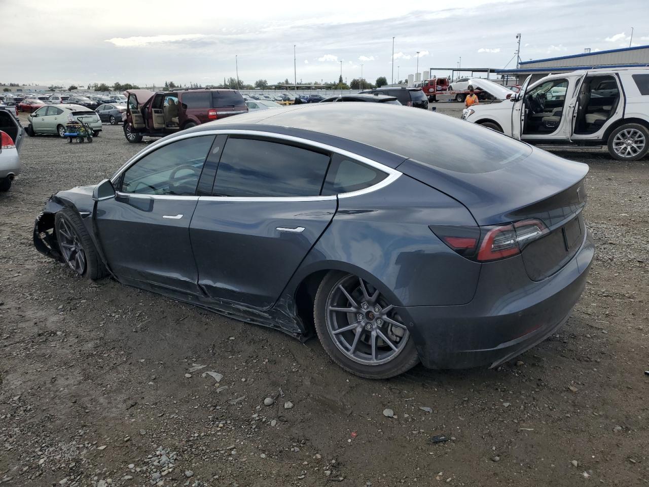 Images of 2019 TESLA MODEL 3 5YJ3E1EA3KF308175 | vin: 5YJ3E1EA3KF308175 | 85291555