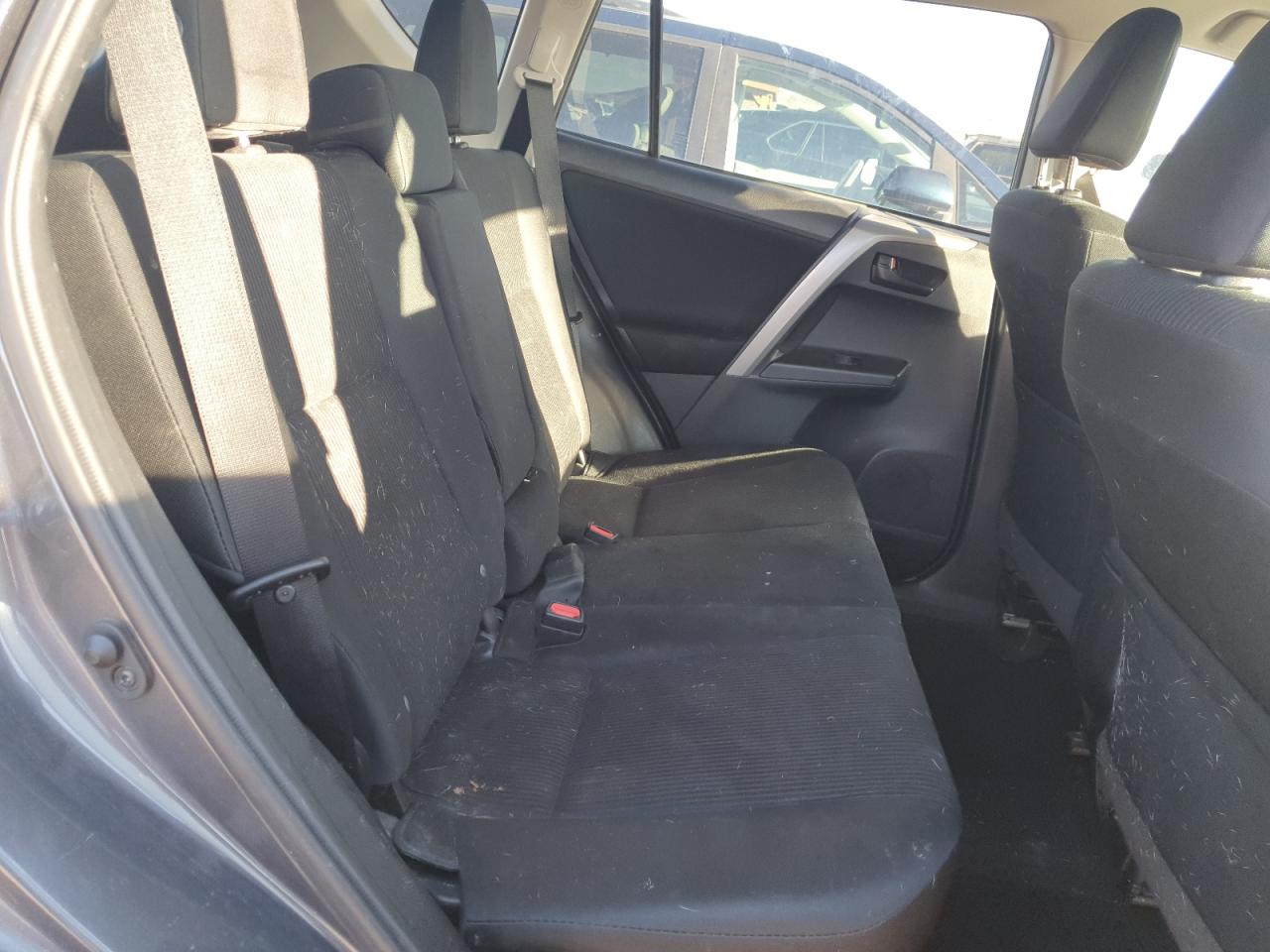 2018 Toyota Rav4 Le VIN: 2T3BFREVXJW784877 Lot: 84036605