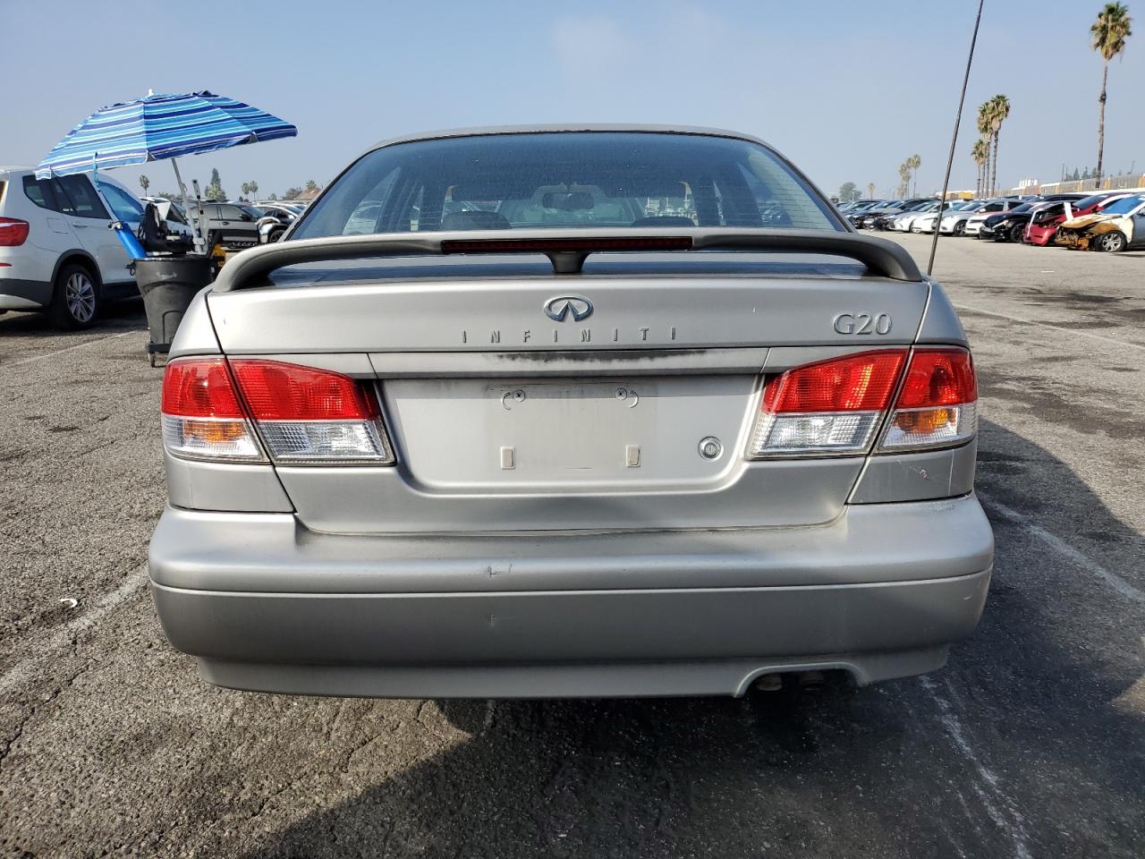2000 Infiniti G20 VIN: JNKCP11A8YT310105 Lot: 89566605