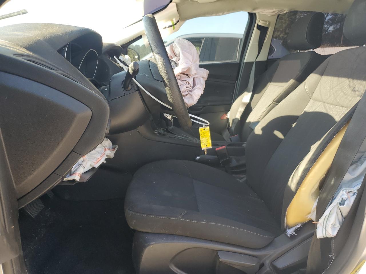 2018 Ford Focus Se VIN: 1FADP3F25JL264571 Lot: 84837225