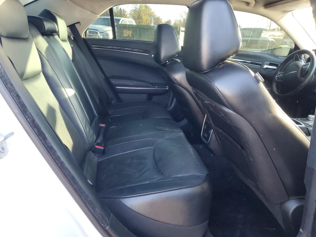 2017 Chrysler 300C VIN: 2C3CCAEG2HH586700 Lot: 85312975