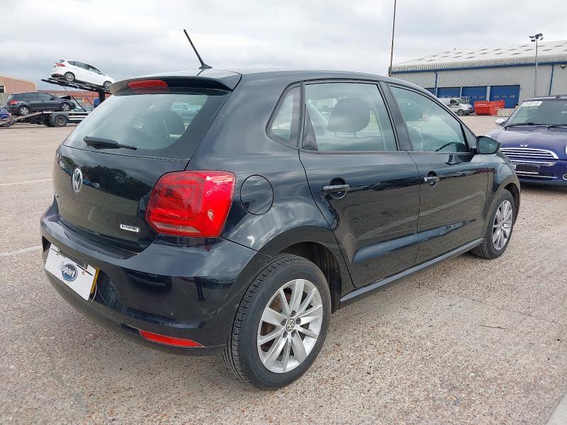 2015 VOLKSWAGEN POLO 1.0 SE 5DR