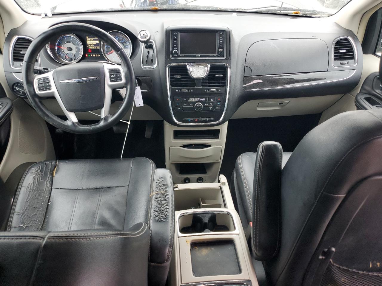 2016 Chrysler Town & Country Touring VIN: 2C4RC1BGXGR281545 Lot: 82631225