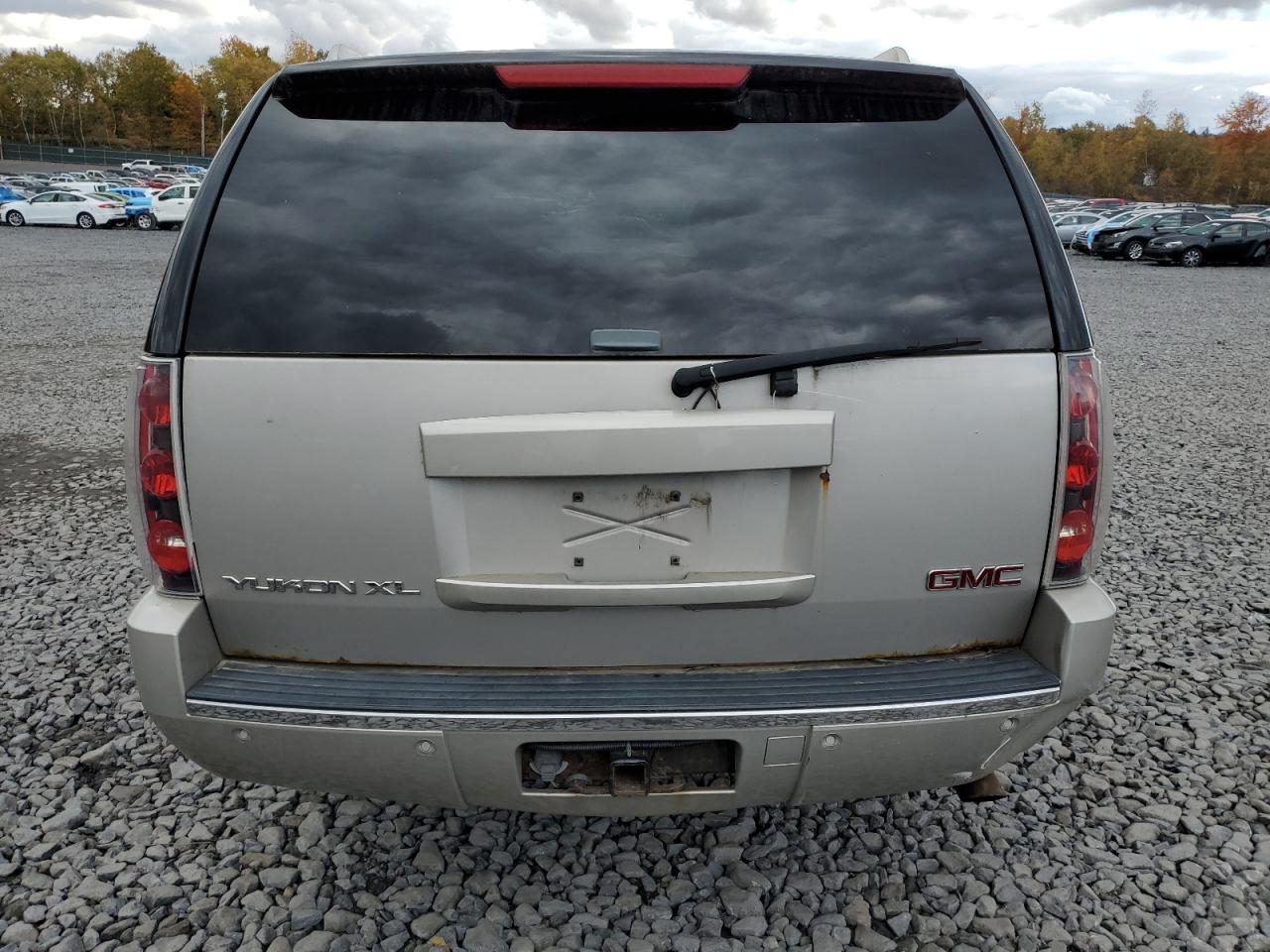 2007 GMC Yukon Xl Denali VIN: 1GKFK66887J239485 Lot: 82671725