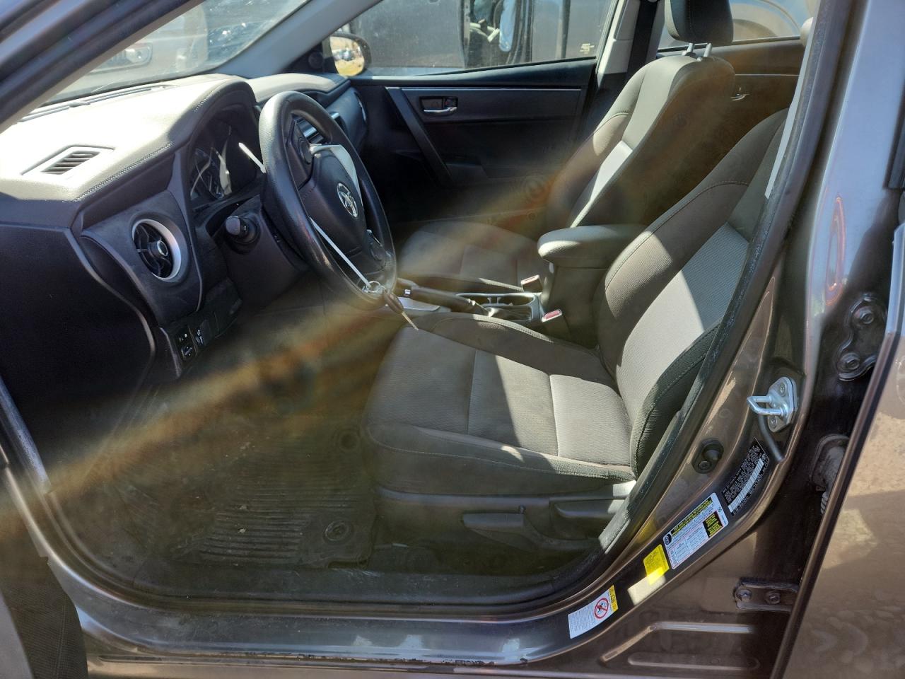 2017 Toyota Corolla L VIN: 2T1BURHE5HC797400 Lot: 81884735