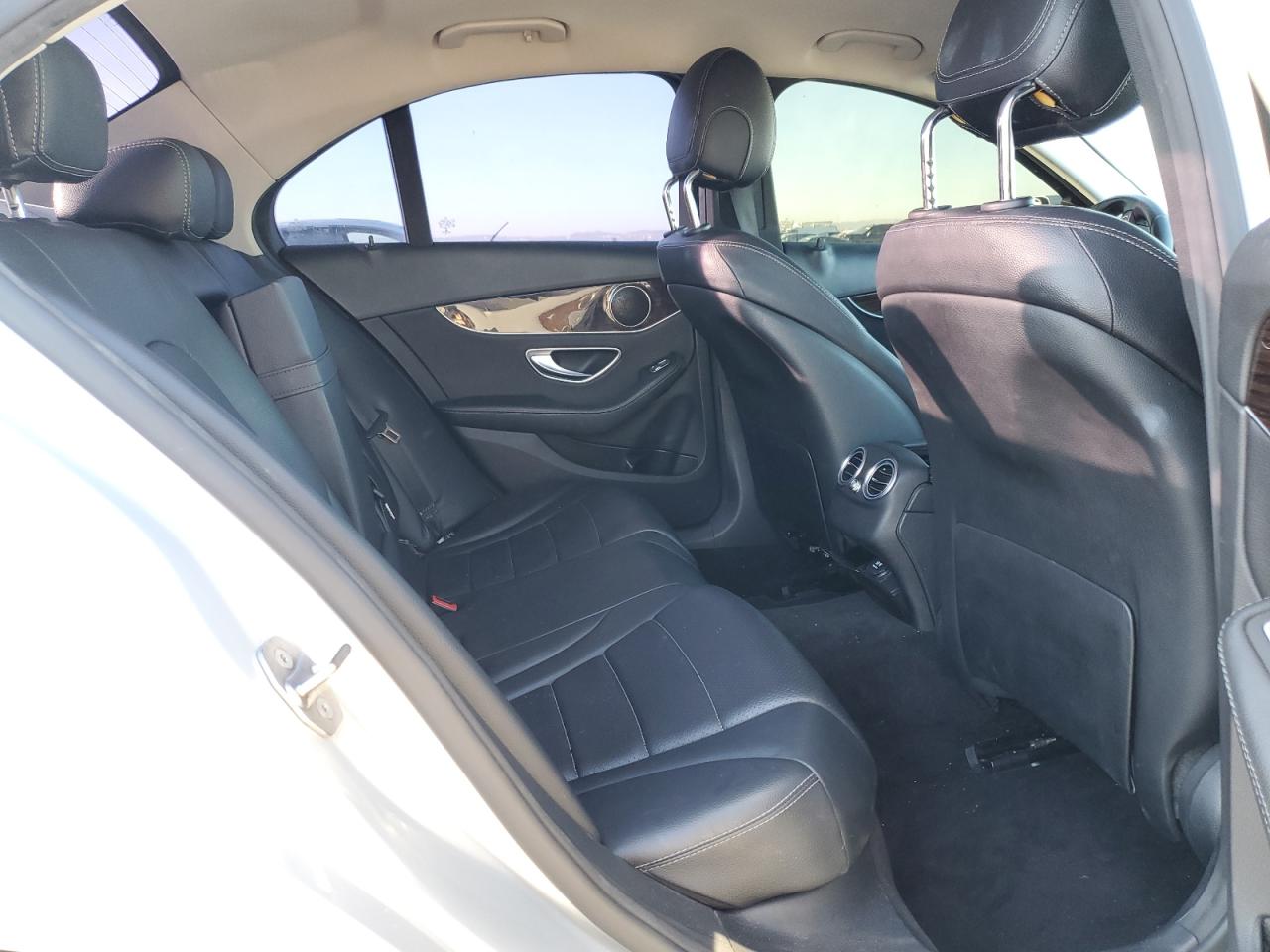 2017 Mercedes-Benz C 300 VIN: 55SWF4JB2HU211003 Lot: 87055405