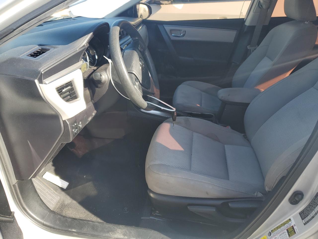 2016 Toyota Corolla L VIN: 5YFBURHE6GP560493 Lot: 81959445