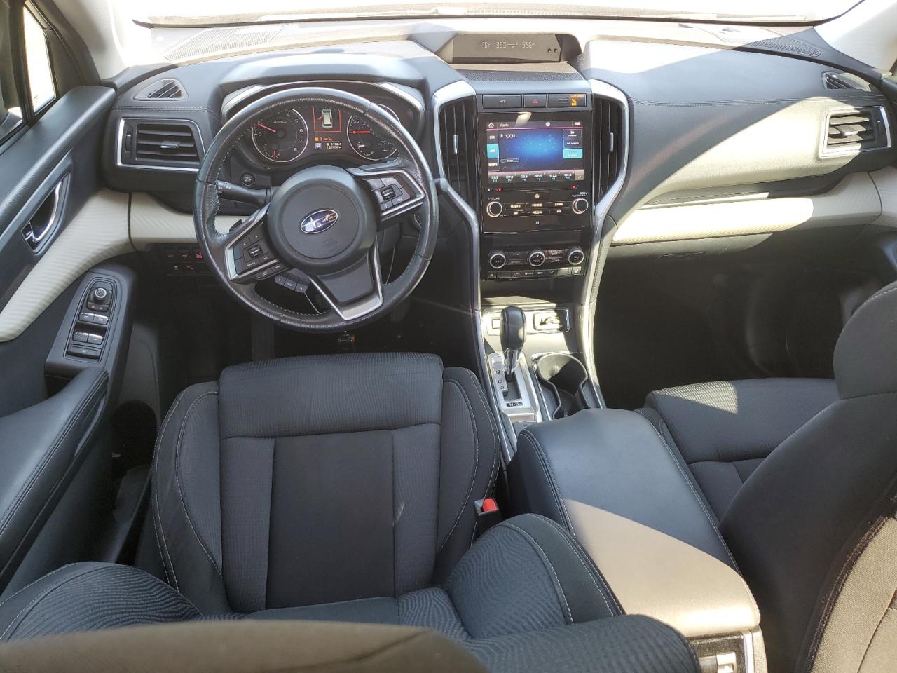 2021 Subaru Ascent Premium VIN: 4S4WMAFD8M3405828 Lot: 82303445