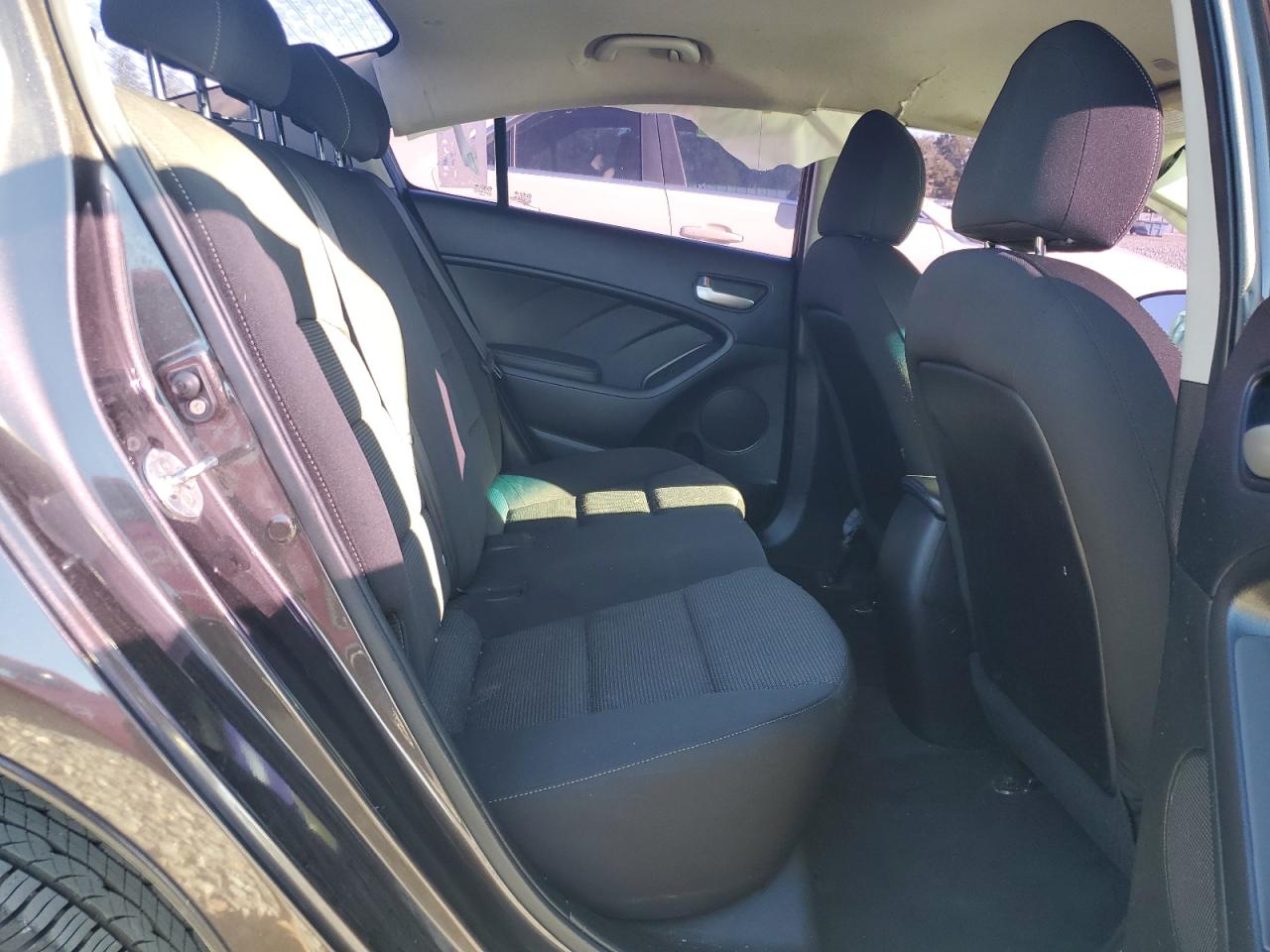 2017 Kia Forte Lx VIN: 3KPFK4A77HE068127 Lot: 90830825