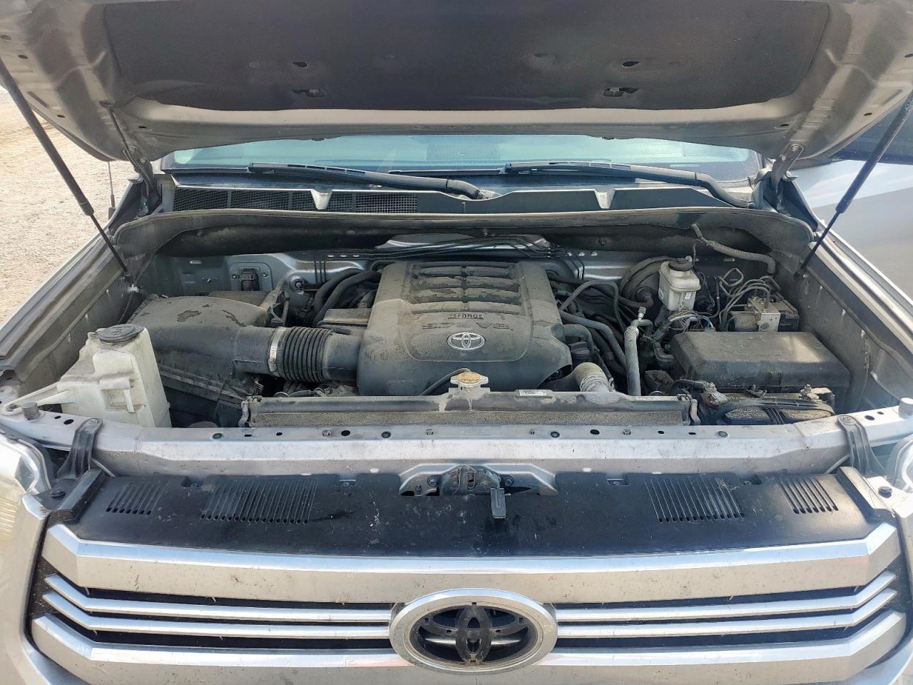 2017 Toyota Tundra Crewmax Sr5 VIN: 5TFEW5F18HX223987 Lot: 85660865