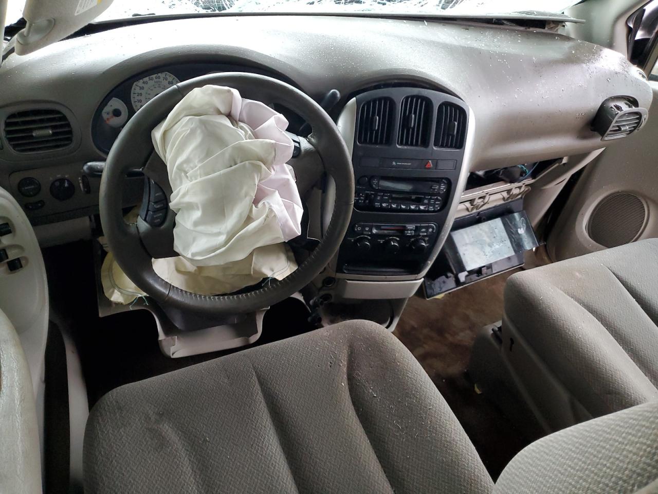 2005 Chrysler Town & Country Touring VIN: 2C4GP54L15R258858 Lot: 90471205