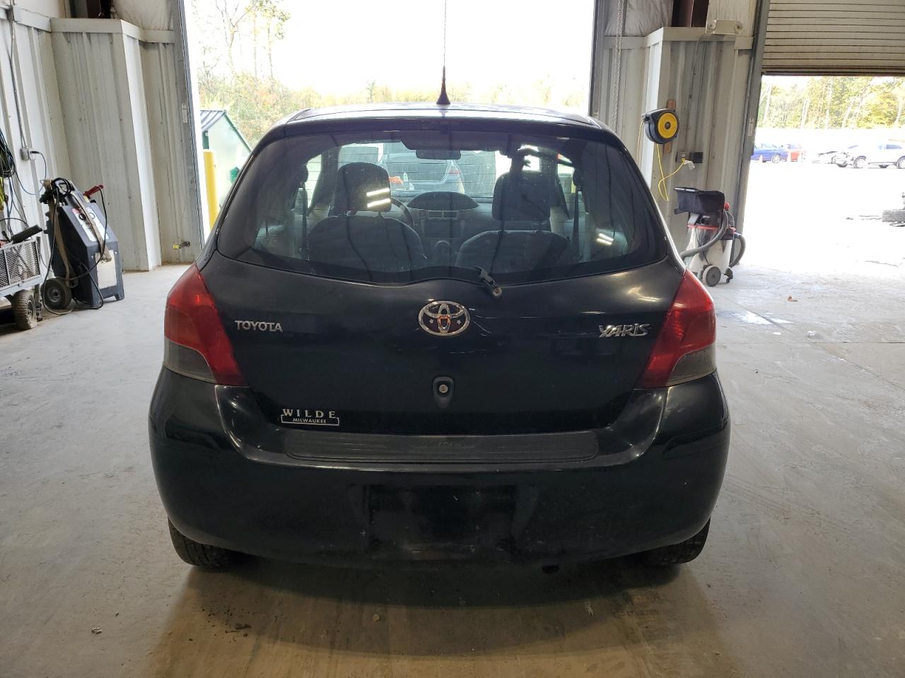 2009 Toyota Yaris VIN: JTDJT903195239891 Lot: 87282685