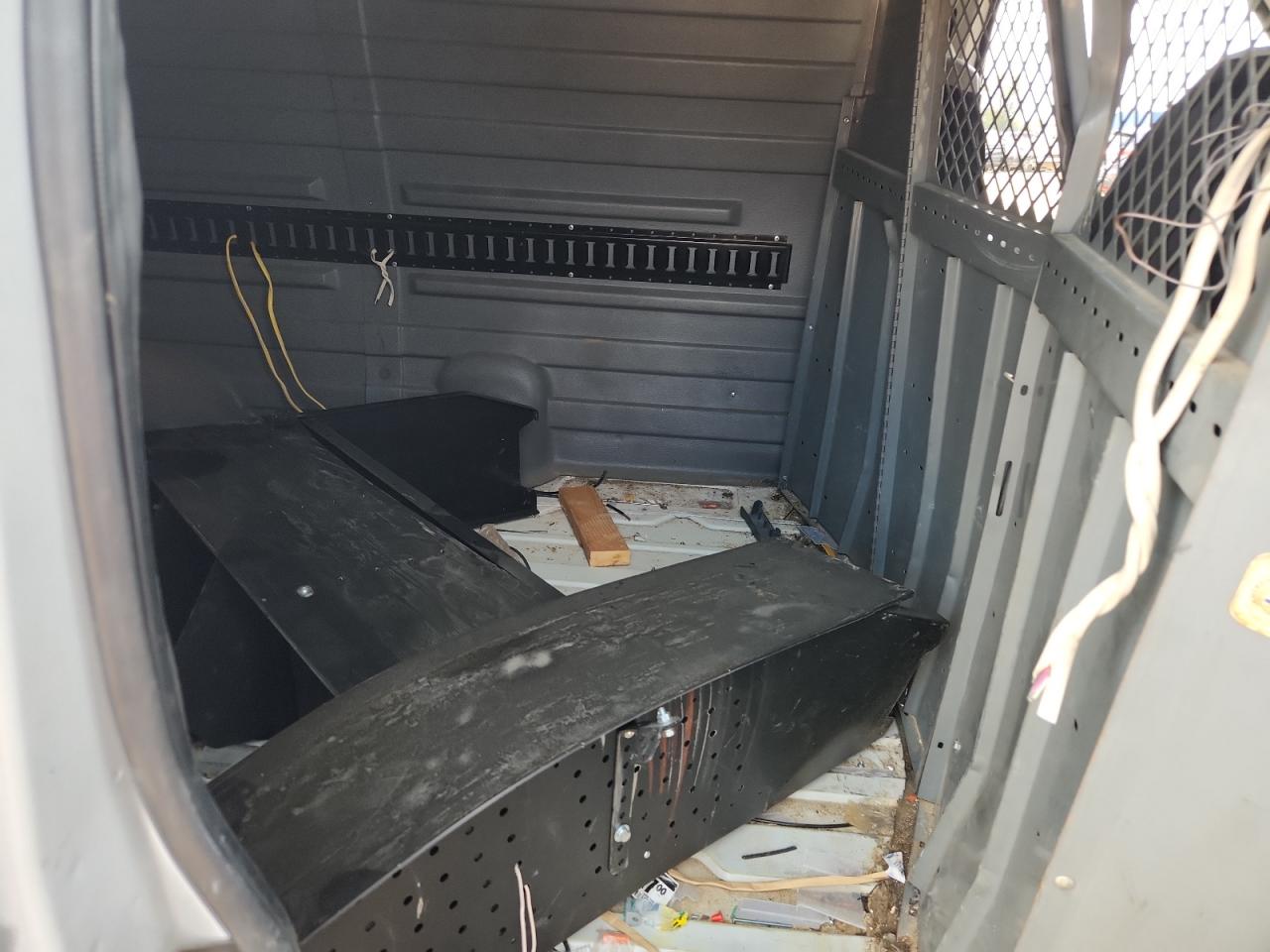 2002 Ford Econoline E150 Van VIN: 1FTRE14W02HB78640 Lot: 87234745