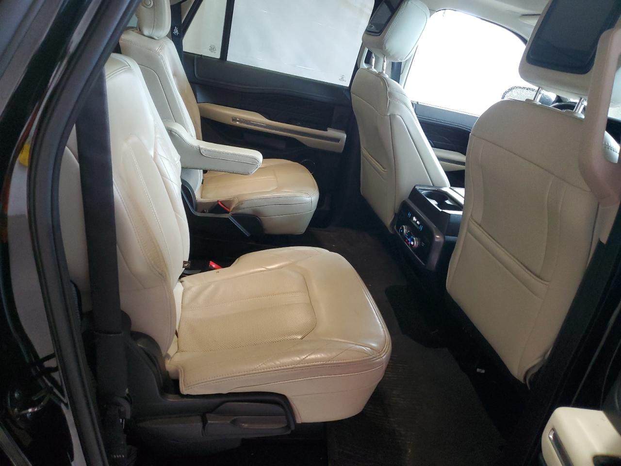 2019 Ford Expedition Max Platinum VIN: 1FMJK1MT0KEA45854 Lot: 90902025