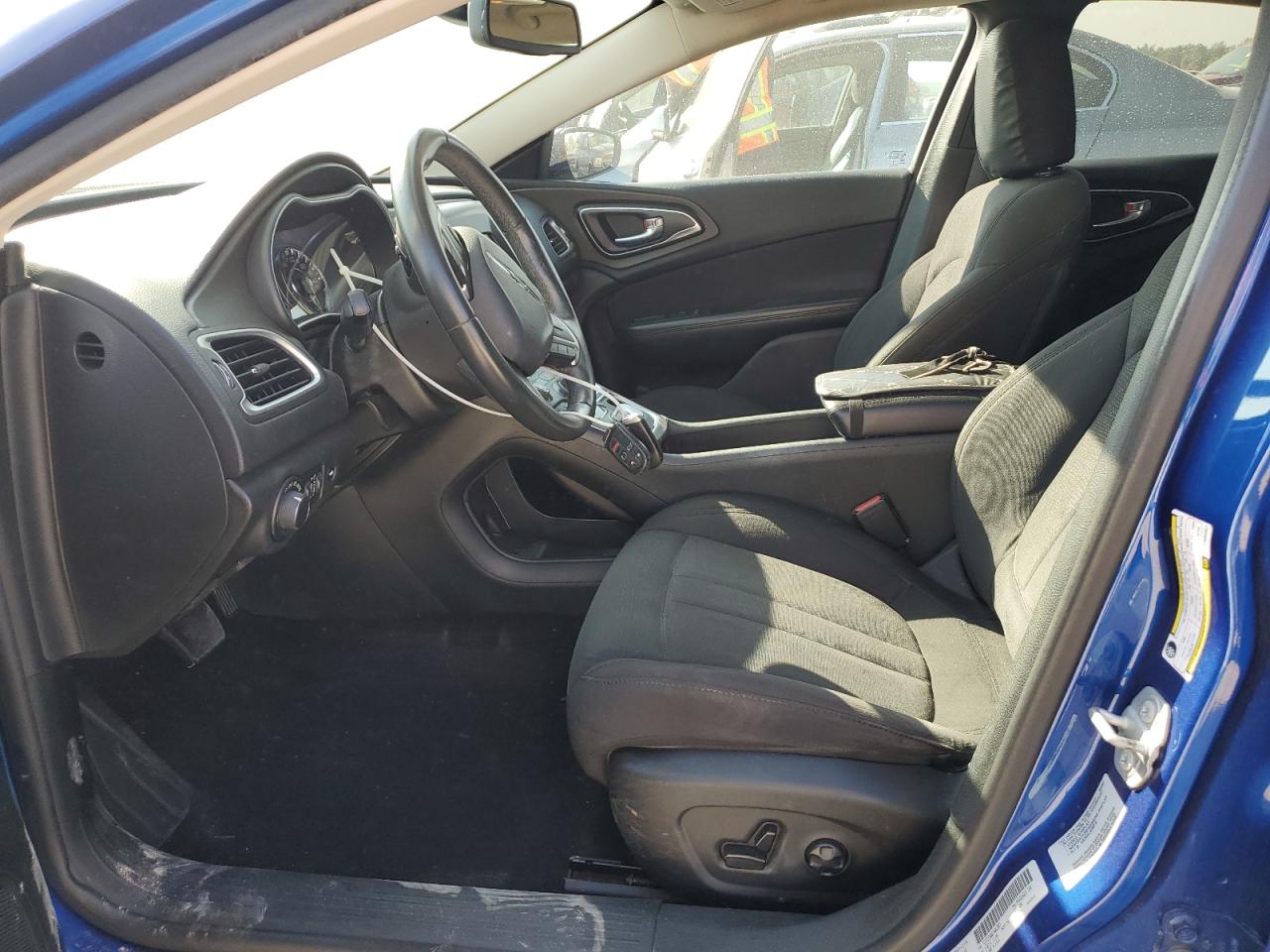 2015 Chrysler 200 Limited VIN: 1C3CCCAB6FN562927 Lot: 82717025