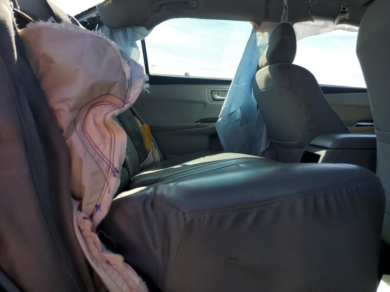 2016 Toyota Camry Le VIN: 4T1BF1FK8GU570199 Lot: 84770055